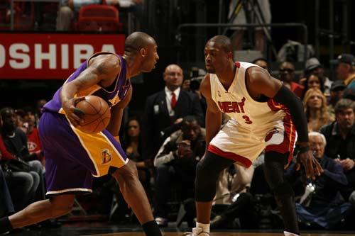 埃姆雷-詹：我还没有恢复到100%；我在中后卫位置上感觉很舒适（埃姆雷-詹：尚未恢复至100%，但踢中后卫让我很舒服）