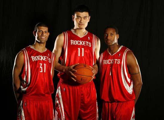 意媒：黄潜考虑买断那不勒斯租将拉法-马林，皇马握有回购权（意媒：比利亚雷亚尔考虑买断那不勒斯租借的拉法-马林，皇马保留回购权）