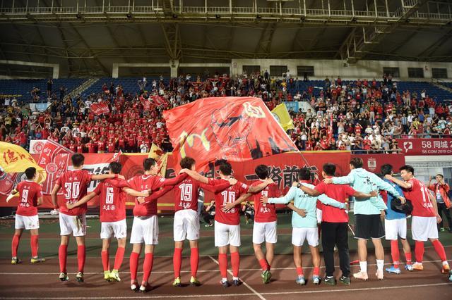 全运女排：朱婷率河南遭首败0-3被横扫江苏队5连胜一局未失厉害（全运女排：朱婷领衔河南0-3吞首败，江苏豪取5连胜仍未丢一局）