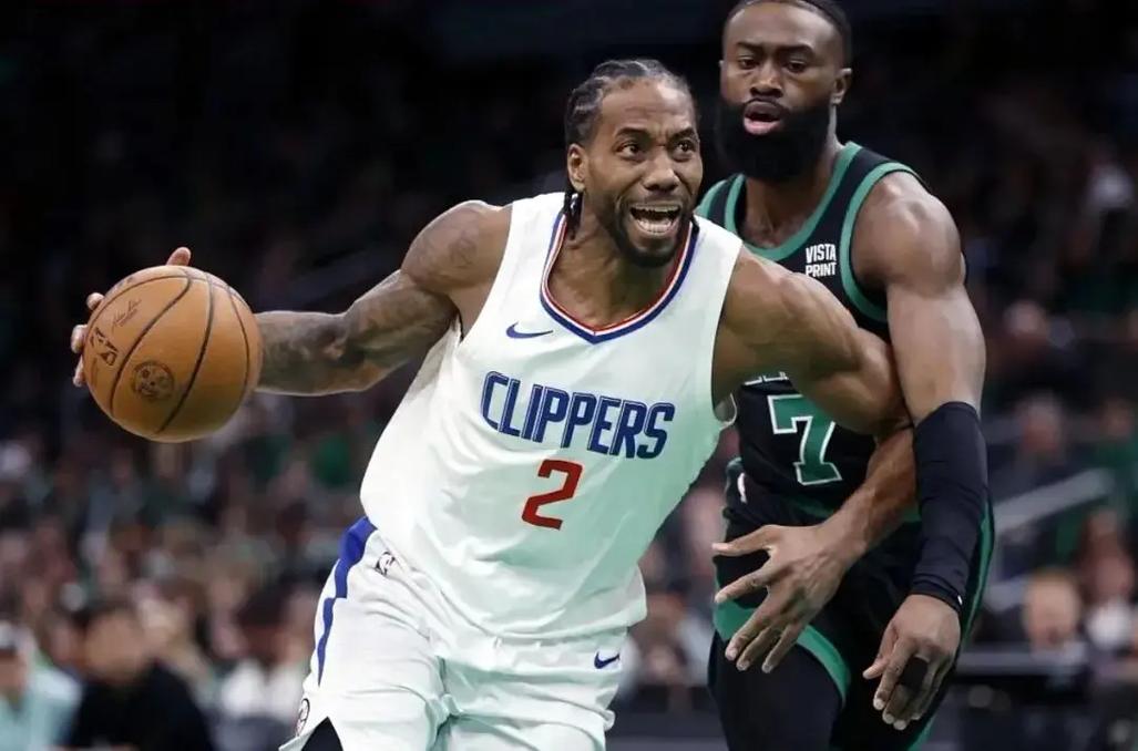 克罗地亚全队歌唱庆祝晋级2026世界杯的完整视频（克罗地亚全队高歌庆祝晋级2026年世界杯完整版视频）