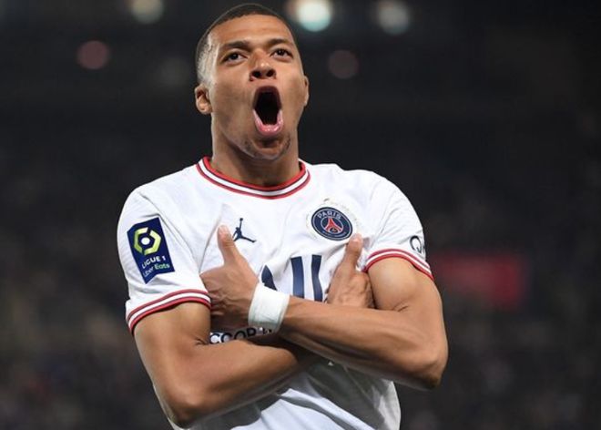 NBA焦点战：湖人客场逆转快船,