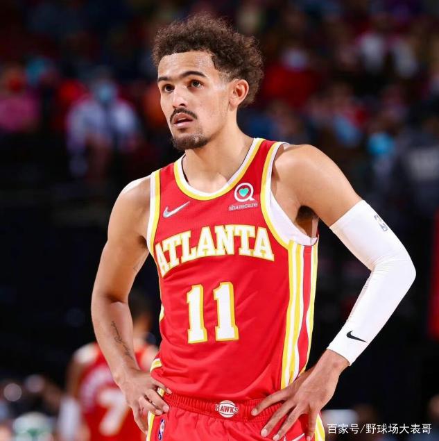 中场核心助攻连续上升，带动全队（中场大脑助攻连涨，盘活全队）