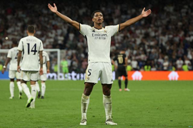 德天空：法比奥-席尔瓦对出场时间不满，考虑冬窗离开多特（德天空：出场机会偏少，法比奥-席尔瓦或在冬窗考虑离开多特）