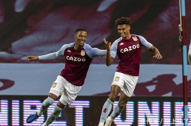 12场比赛0球1助，久保建英：我踢得确实差，希望下轮找回状态（12战无球仅1助 久保建英直言踢得差：盼下轮找回状态）