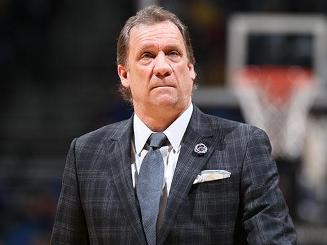 世体：巴萨查出约500起球迷倒卖对阵法兰克福门票的案件（世体：巴萨查处约500起球迷倒卖对法兰克福比赛门票案件）