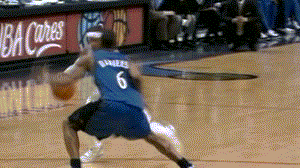 都体：弗拉霍维奇可能缺席尤文20场比赛，包括多场关键战役（都灵体育报：弗拉霍维奇或缺阵尤文20场，多场关键对决受影响）