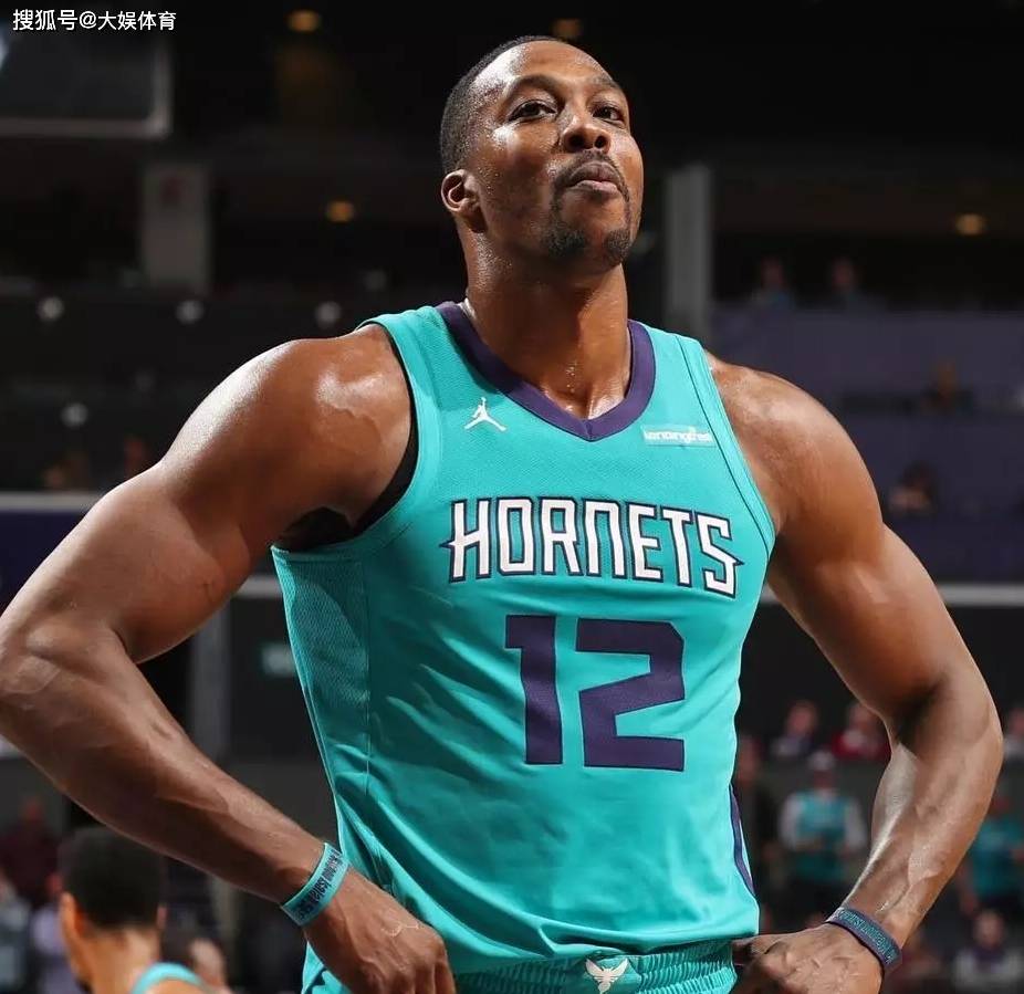 2025中超抢断榜：西海岸杨希以105次居首，英博吕焯毅排第二（2025中超抢断榜单：西海岸杨希以105次领跑，英博吕焯毅位居次席）