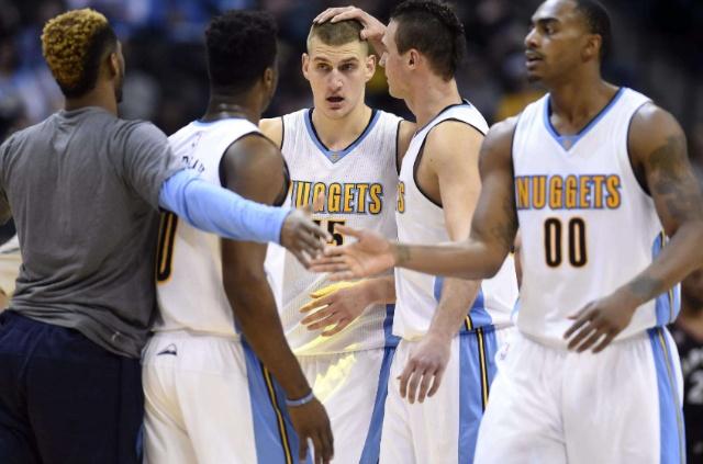 记者：申花今天下午飞赴天津，于汉超、戴伟浚等人随队出征（申花今日下午启程赴津，于汉超、戴伟浚等随队出征）