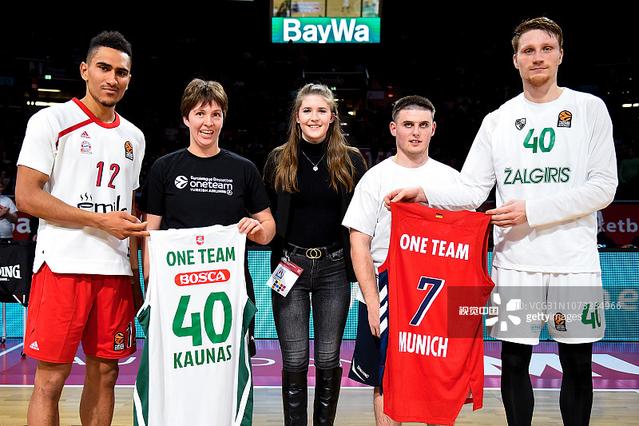 FIFA发布的世界杯赛程以美东时间计算，比北京时间慢12小时（FIFA公布世界杯赛程采用美东时间，较北京时间晚12小时）