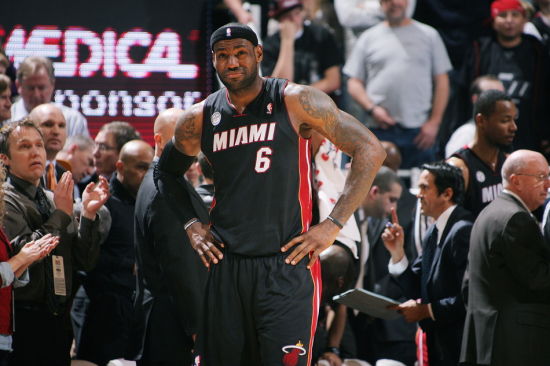 海纳：我对于帕续约保持谨慎的乐观态度，他非常喜欢拜仁生活（海纳：对帕续约谨慎乐观，他很享受在拜仁的生活）